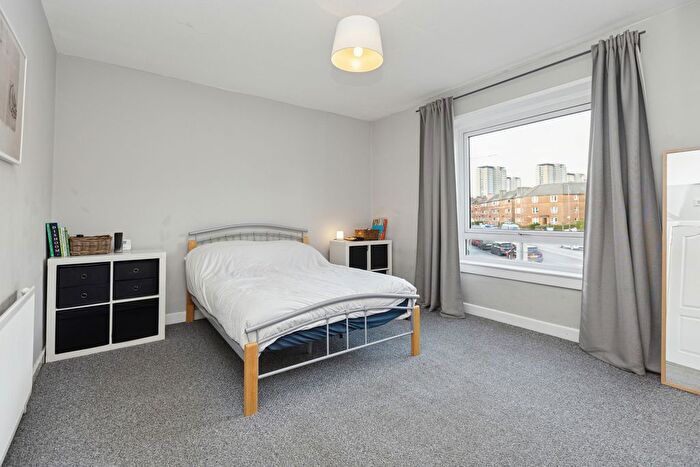 2 Bedroom Flat For Sale In /, Dumbarton Road, Scotstoun, G14