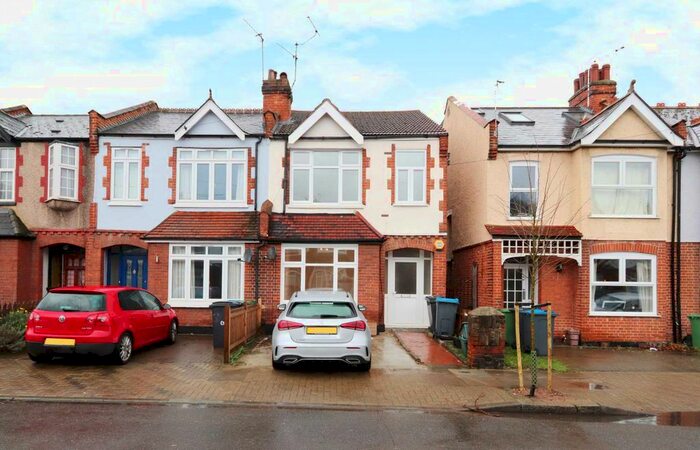 4 Bedroom Property To Rent In Beverley Road, New Malden, KT3