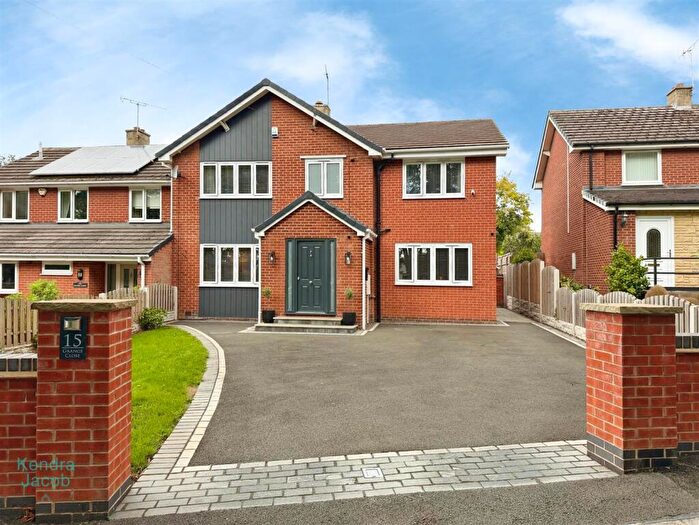 4 Bedroom Semi Detached House For Sale In Grange Close, Carlton-In-Lindrick, Worksop, S81