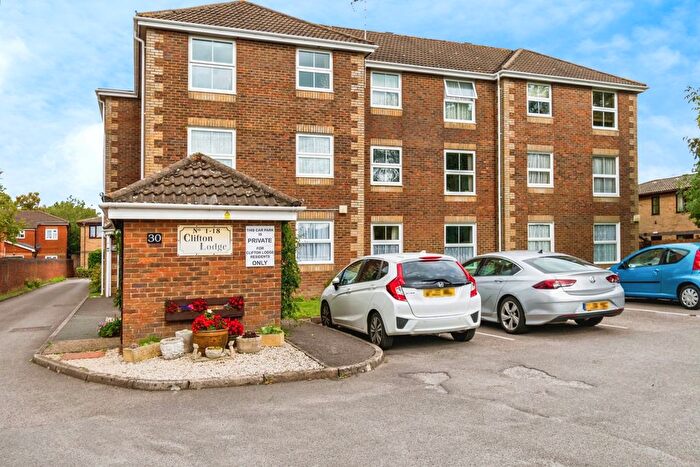 1 Bedroom Flat For Sale In Clifton Road, Southampton, Hampshire, SO15