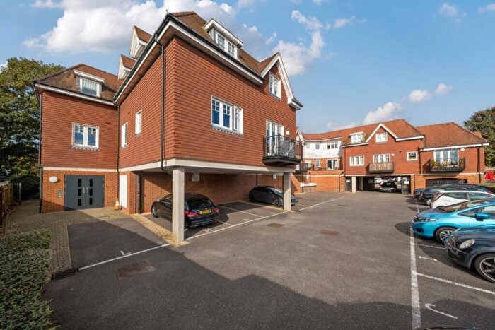 2 Bedroom Apartment To Rent In Cheam Road, Epsom, KT17