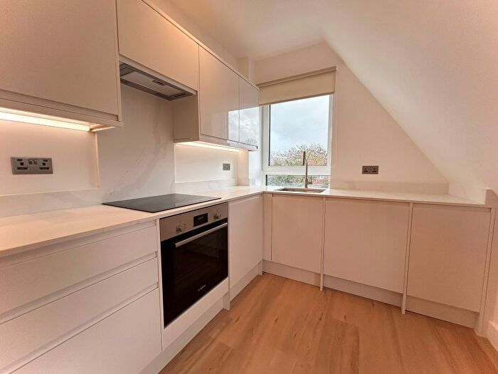 1 Bedroom Flat To Rent In Manor Road, Wallington, SM6