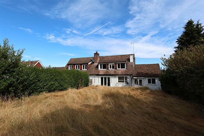 3 Bedroom Semi-Detached Bungalow For Sale In Woodside Road, Sundridge, Sevenoaks, TN14