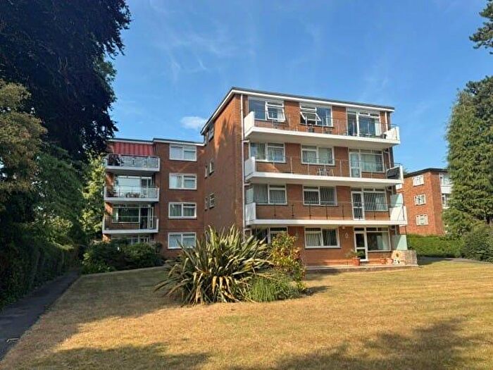 2 Bedroom Apartment For Sale In West Cliff Road, West Cliff, BH4