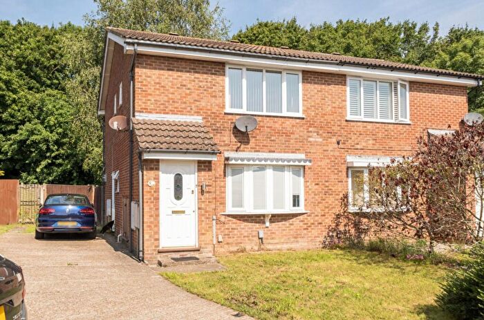 1 Bedroom Apartment For Sale In Wood Cottage Lane, Folkestone, CT19