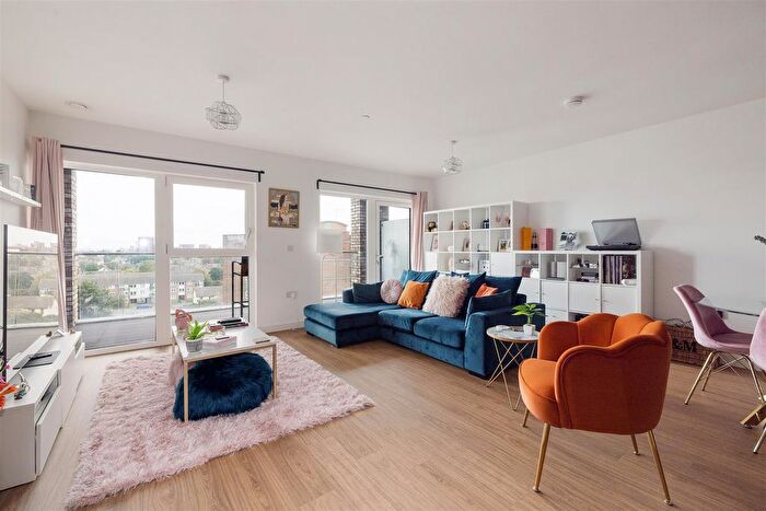 2 Bedroom Flat For Sale In Ironworks Way, London, E13
