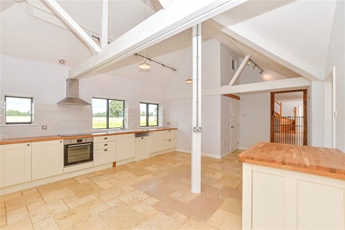 4 Bedroom Property For Sale In Plumtree Road, Headcorn, Ashford, Kent, TN27