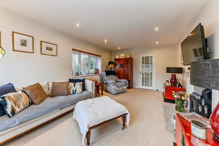 3 Bedroom Detached Bungalow For Sale In Aveland Road, Ketton, Stamford, PE9 - Photo 9