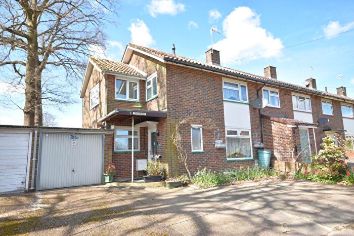 3 Bedroom End Of Terrace House For Sale In The Birches, Three Bridges, Crawley, RH10