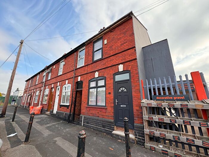 3 Bedroom End Of Terrace House To Rent In St. Johns Road, Wednesbury, Wolverhampton, WS10