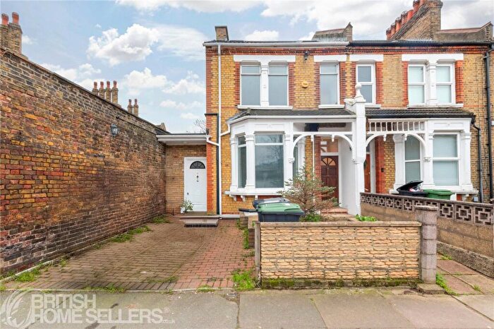 5 Bedroom End Of Terrace House For Sale In Felday Road, London, SE13