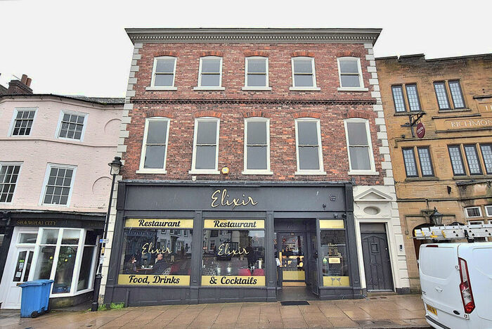 2 Bedroom Flat To Rent In Market Place, Richmond, DL10