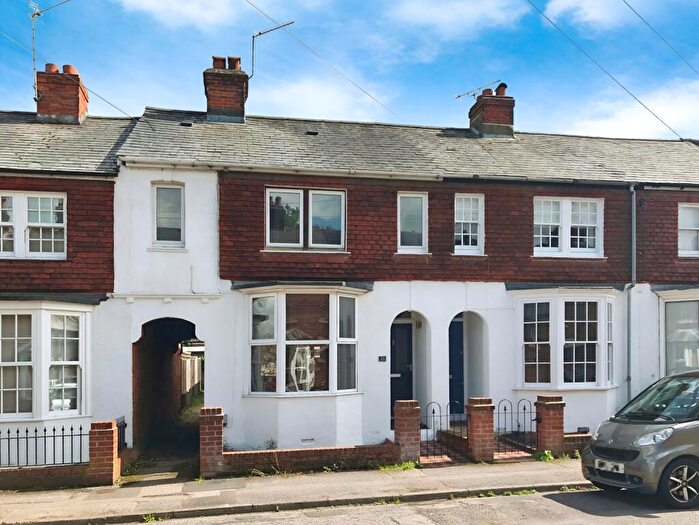 3 Bedroom House To Rent In Town Centre -, RG21
