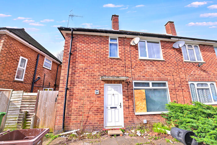 3 Bedroom Semi Detached House For Sale In Colesbourne Road, Solihull, West Midlands, B92