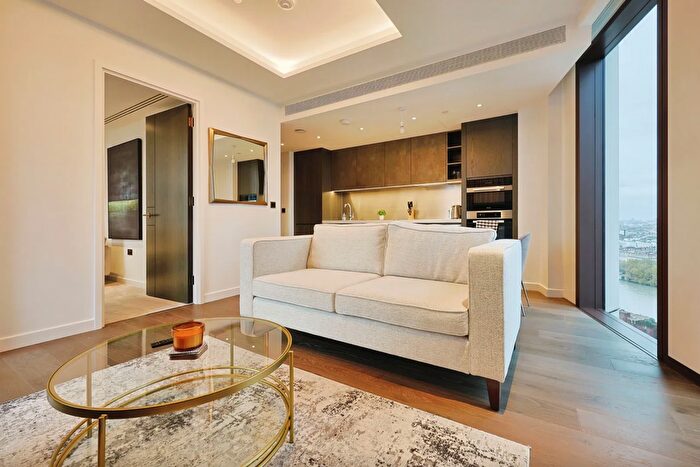 3 Bedroom Flat For Sale In Carnation Way, London, SW8