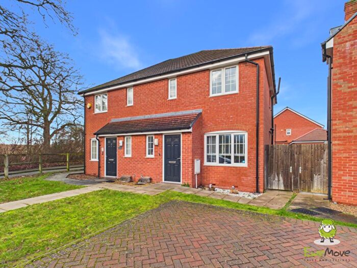 3 Bedroom Semi Detached House For Sale In Burlington Way, Bramley, Tadley, Hampshire, RG26