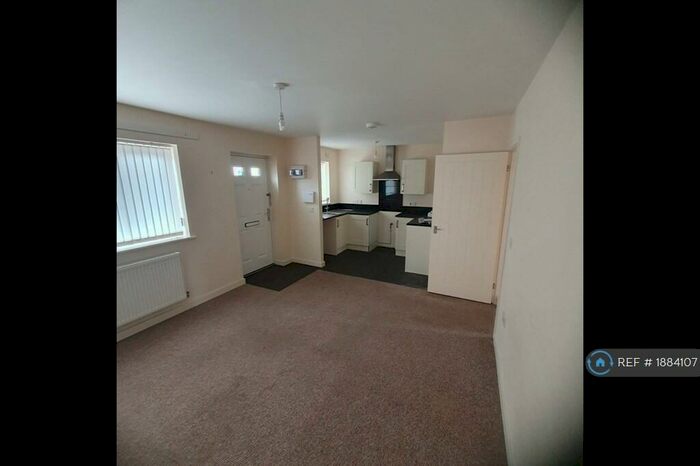 2 Bedroom Bungalow To Rent In Oakdale Road, Wallasey, CH44