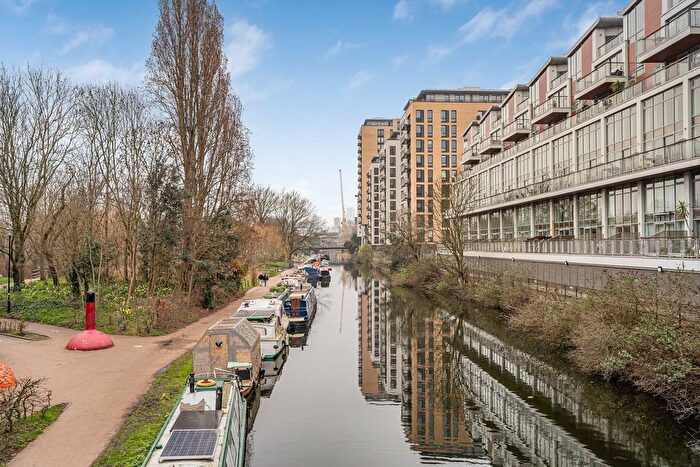 2 Bedroom Flat For Sale In Palmers Road, London, E2