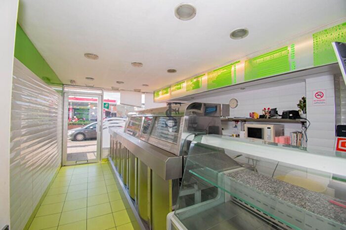 2 Bedroom Terraced House For Sale In Fosse Road North, Leicester, LE3