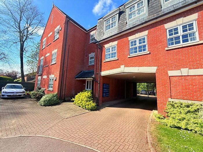 2 Bedroom Flat For Sale In Wharf Mews, Biggleswade, Bedfordshire, SG18