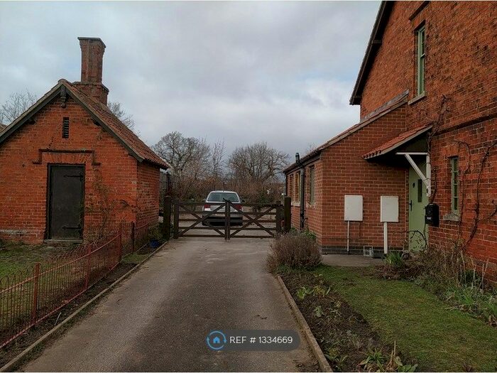 2 Bedroom Semi-Detached House To Rent In Grantham, Grantham, NG31