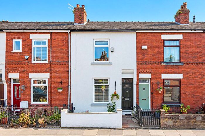 2 Bedroom Terraced House For Sale In Lansdowne Road, Monton, Manchester, M30