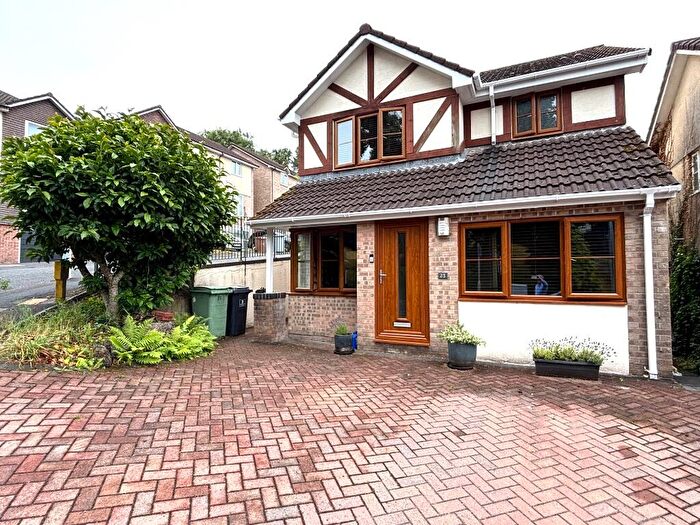 3 Bedroom Detached House For Sale In Holne Chase, Plymouth, Devon, PL6