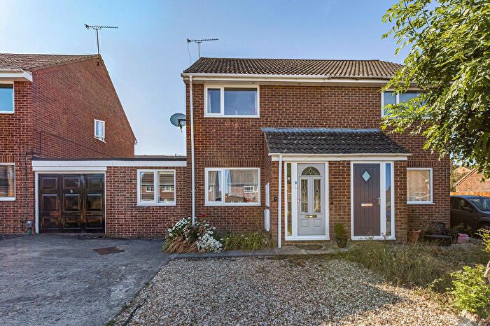 3 Bedroom Terraced House For Sale In Leslie Close, Freshbrook, SN5