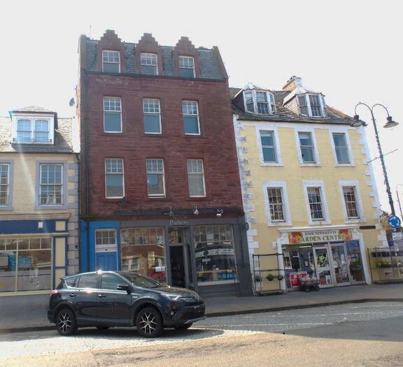 2 Bedroom Flat To Rent In High Street, Dunbar, East Lothian, EH42