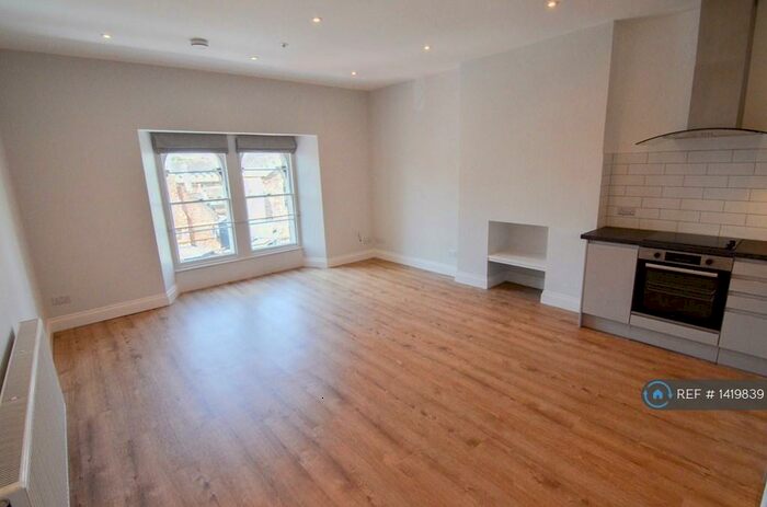 3 Bedroom Maisonette To Rent In Whiteladies Road, Bristol, BS8