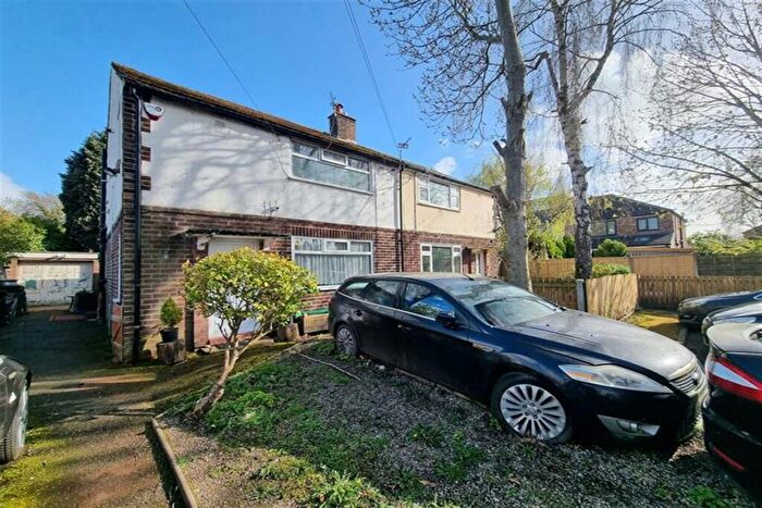 3 Bedroom Semi Detached House For Sale In Peover Avenue, Sale, M33