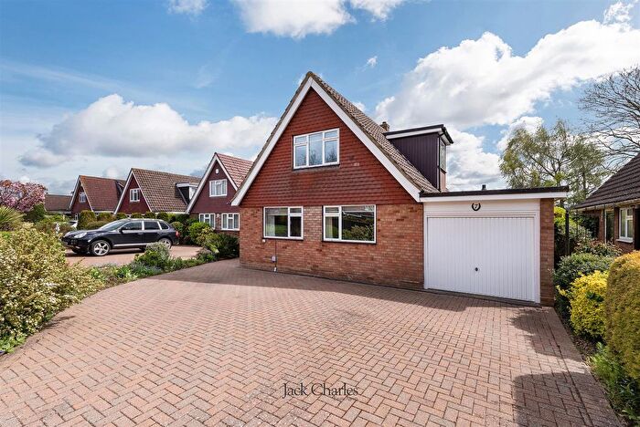 4 Bedroom Detached House For Sale In Guestwick, Tonbridge, TN10