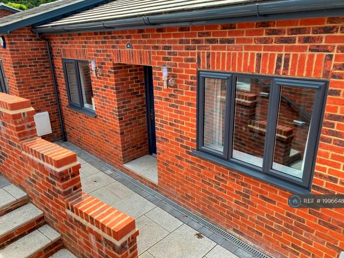 2 Bedroom Bungalow To Rent In Sherlodge Mews, Gillingham, ME8