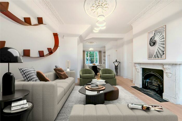 4 Bedroom Maisonette To Rent In King Henrys Road, Primrose Hill, London, NW3