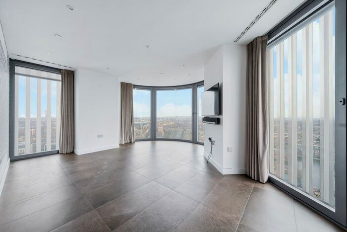 2 Bedroom Flat To Rent In Chronicle Tower, B City Road, London, EC1V