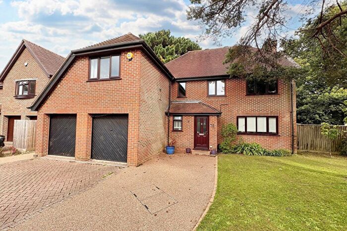 5 Bedroom Detached House For Sale In Corfe Mullen, BH21