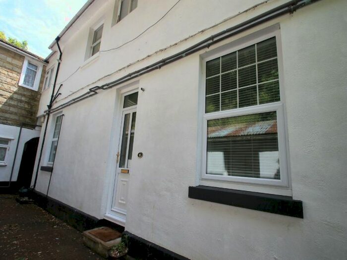 1 Bedroom Flat To Rent In Westfield Mansions Shore Road, Bonchurch, Isle Of Wight, PO38