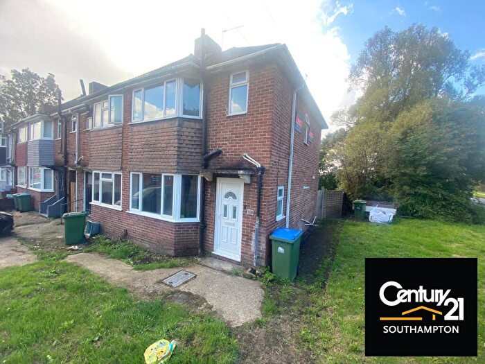 3 Bedroom End Of Terrace House To Rent In |Ref: |, Oakley Road, Southampton, SO16