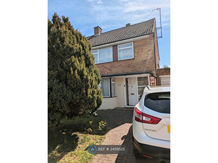 3 Bedroom Semi-Detached House To Rent In Silverdale Road, Earley, Reading, RG6
