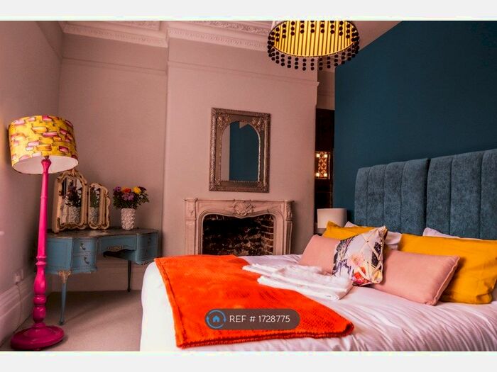 2 Bedroom Flat To Rent In Alfred Road, Brighton, BN1