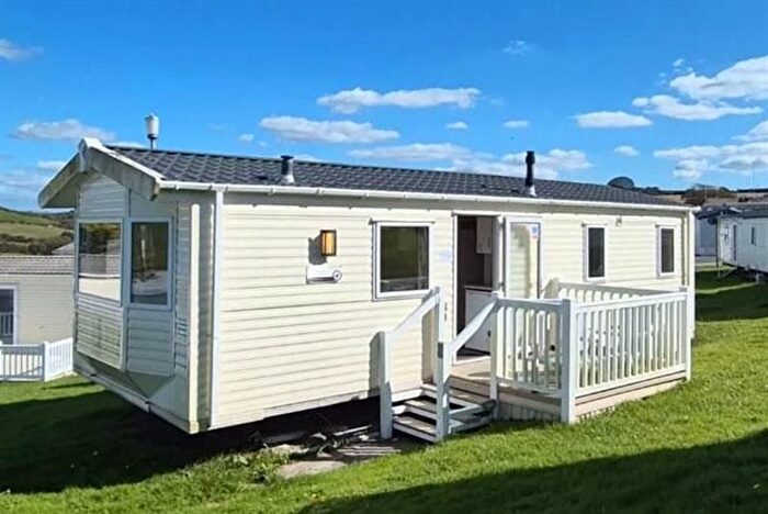 2 Bedroom Park Home For Sale In Newquay, TR8