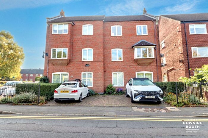 1 Bedroom Flat For Sale In Cross Keys, Lichfield, WS13