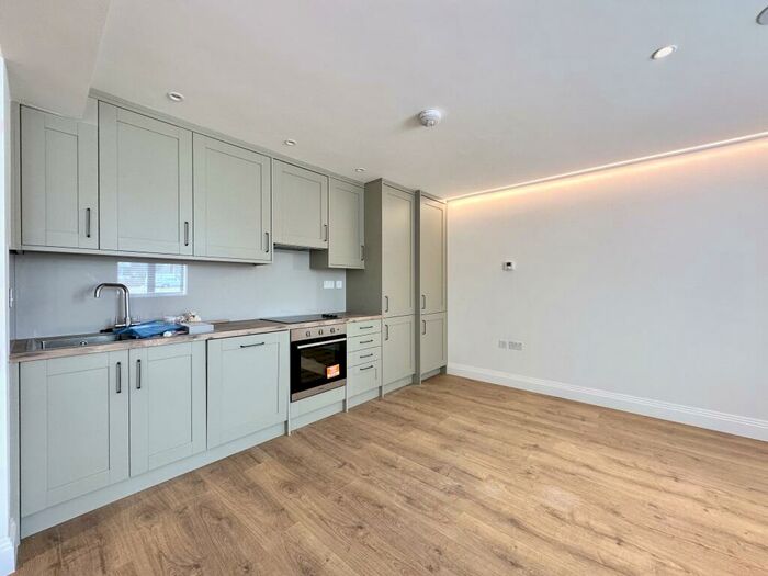 2 Bedroom House To Rent In Denmark Place, Tring, HP23