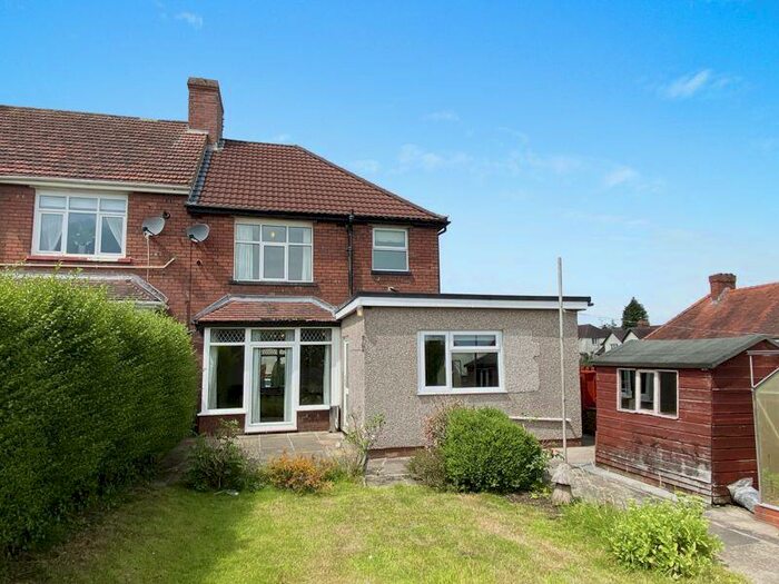 3 Bedroom SemiDetached House For Sale In AlltYrYn Close, Newport, NP20