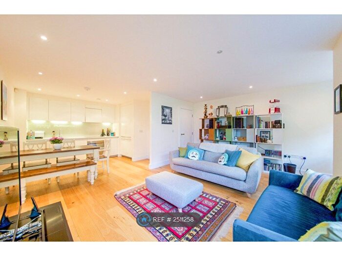 2 Bedroom Flat To Rent In Tiltman Place, London, N7