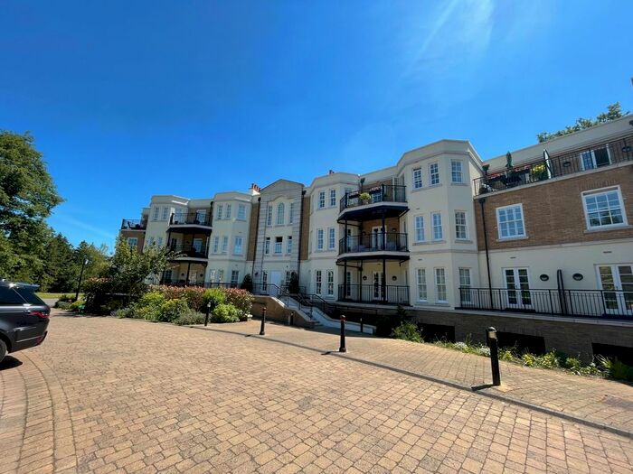 2 Bedroom Flat To Rent In Westerham Road, Keston BR2