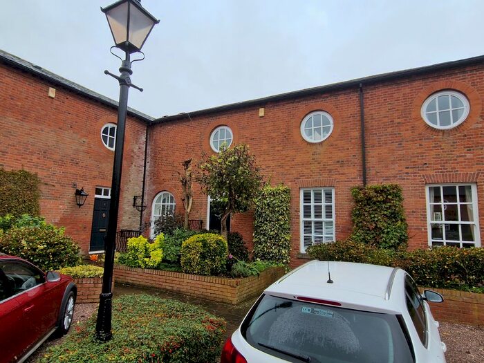 3 Bedroom Mews To Rent In Somerford, Congleton, CW12