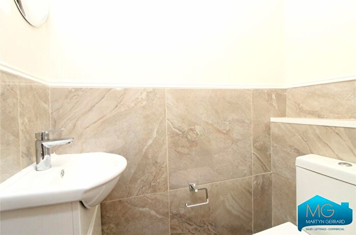5 Bedroom Semi-Detached House To Rent In Wickliffe Avenue, London, N3