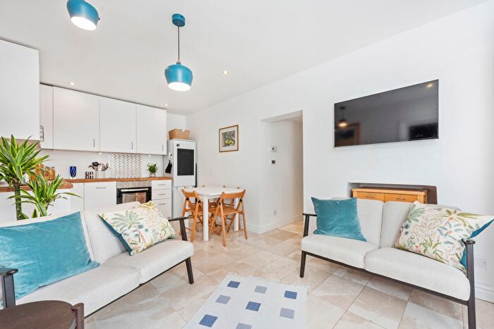 1 Bedroom Flat To Rent In Highbury Grange, London, N5