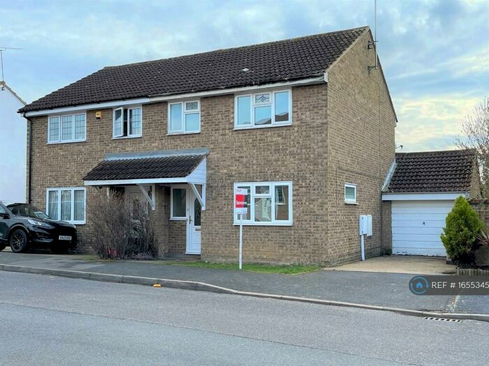 3 Bedroom Semi-Detached House To Rent In Brocksparkwood, Brentwood, CM13